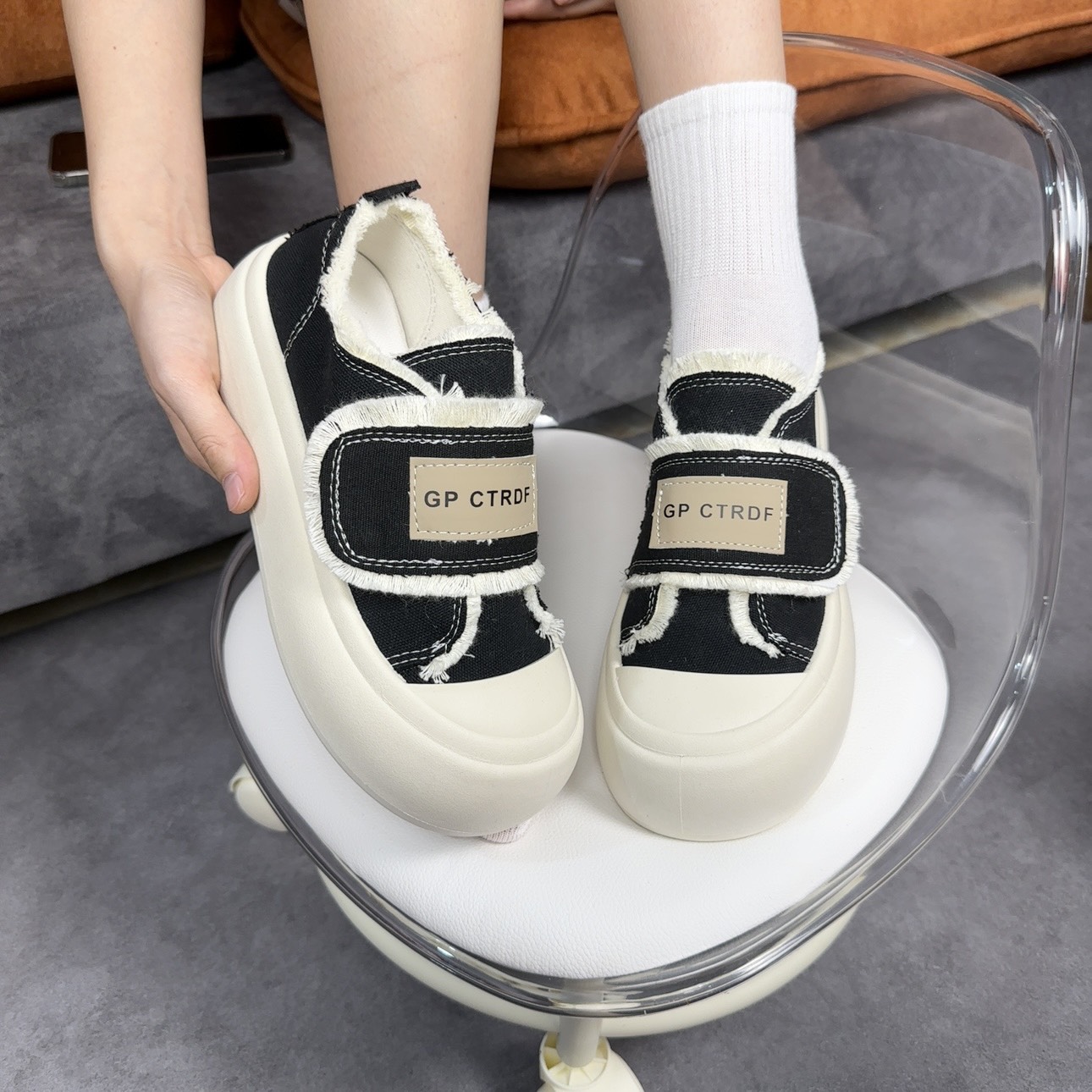 [SIÊU SALE NĂM MỚI] [FREESHIP + VOUCHER] Giày nữ quai dán canvas tua rua Evelyn