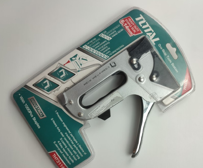 Kềm bấm gim total tht31142