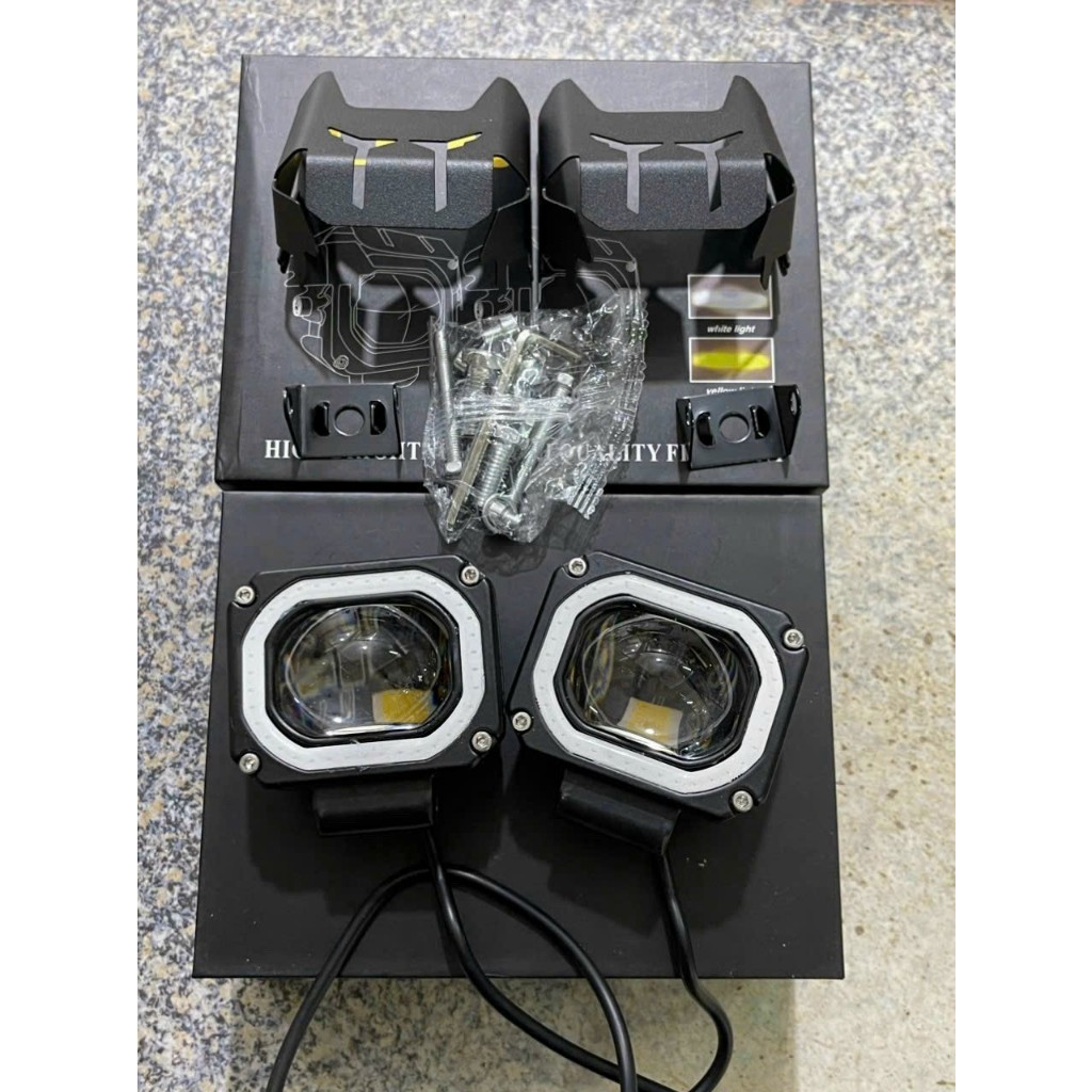 Đèn bi cầu vuông trợ sáng cho xe máy xe oto có mắt quỷ xanh dương. chế độ pha trắng cốt vàng.Dùng chung điện 12v 24v