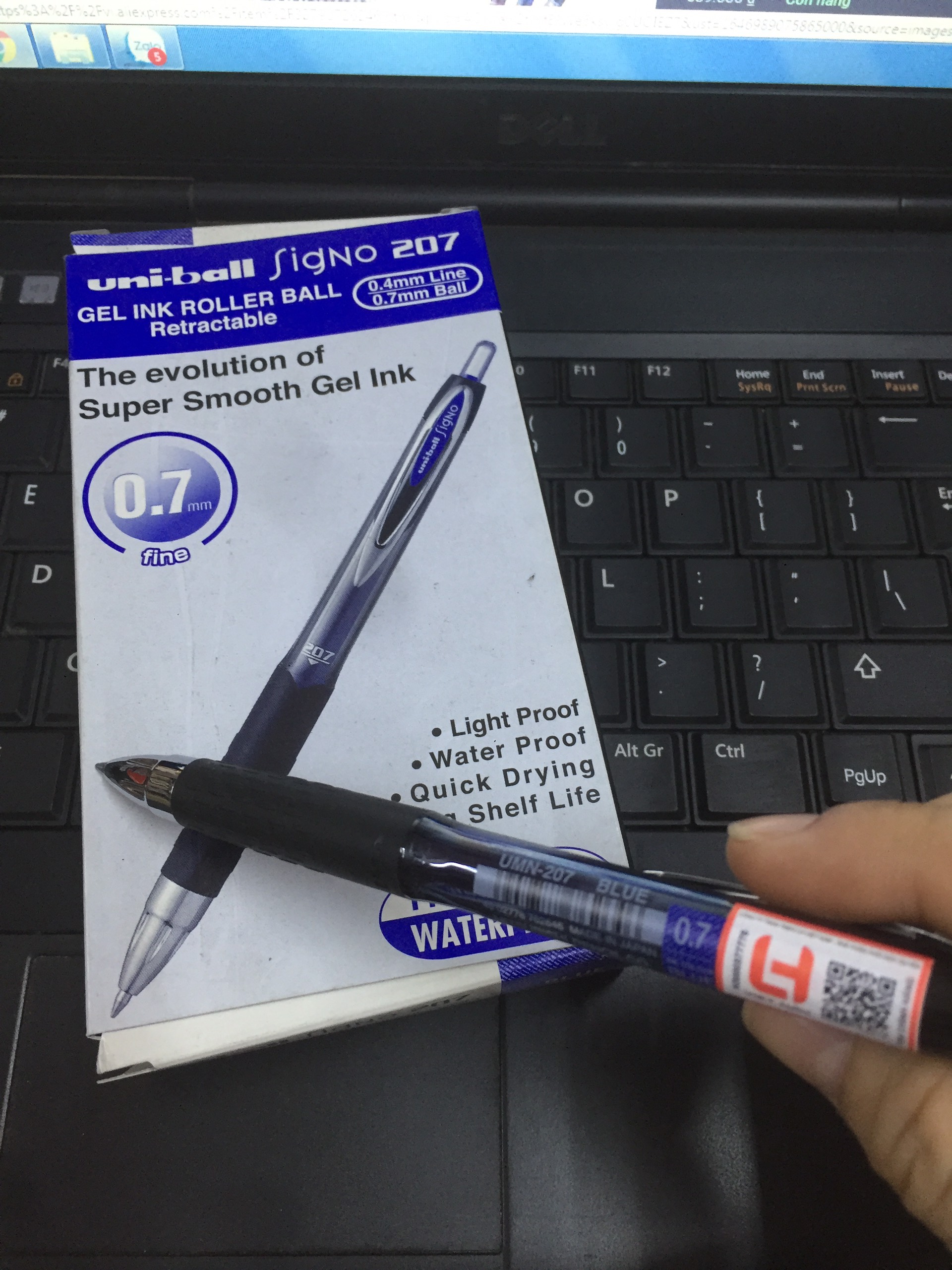 Bút gel bấm chính hãng uni-ball signo umn-207 0.7mm - mực xanh