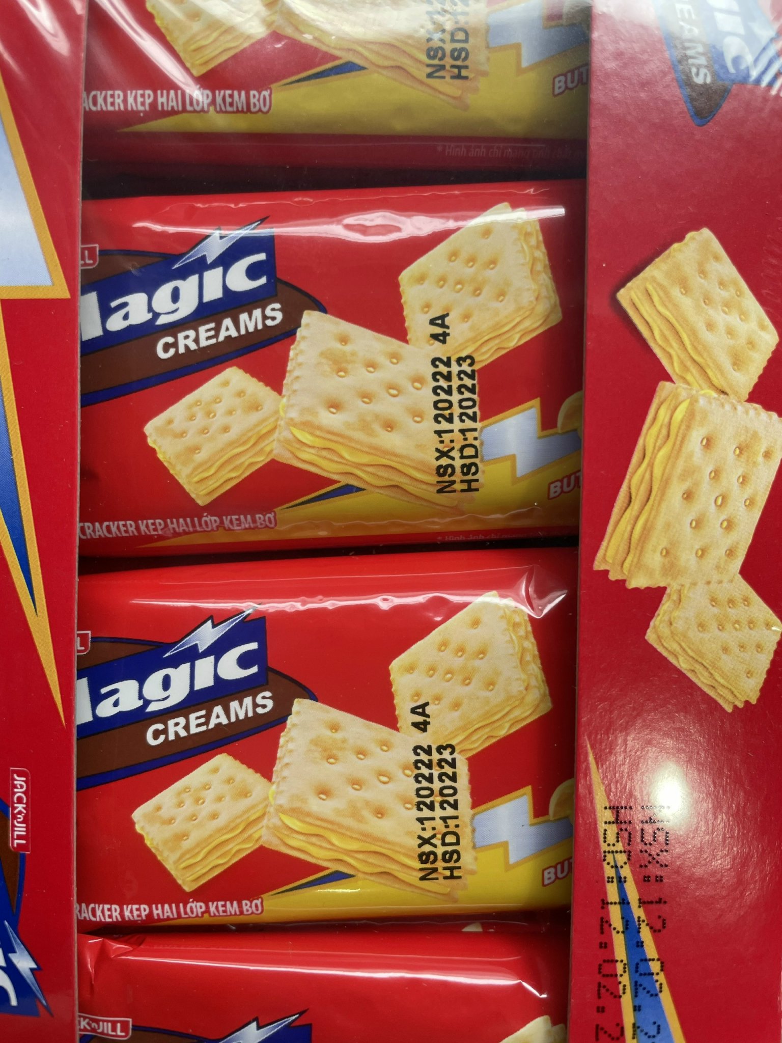 Bánh Magic Cracker Siêu Giòn Hai Lớp Kem Bơ (Hộp 20 gói)