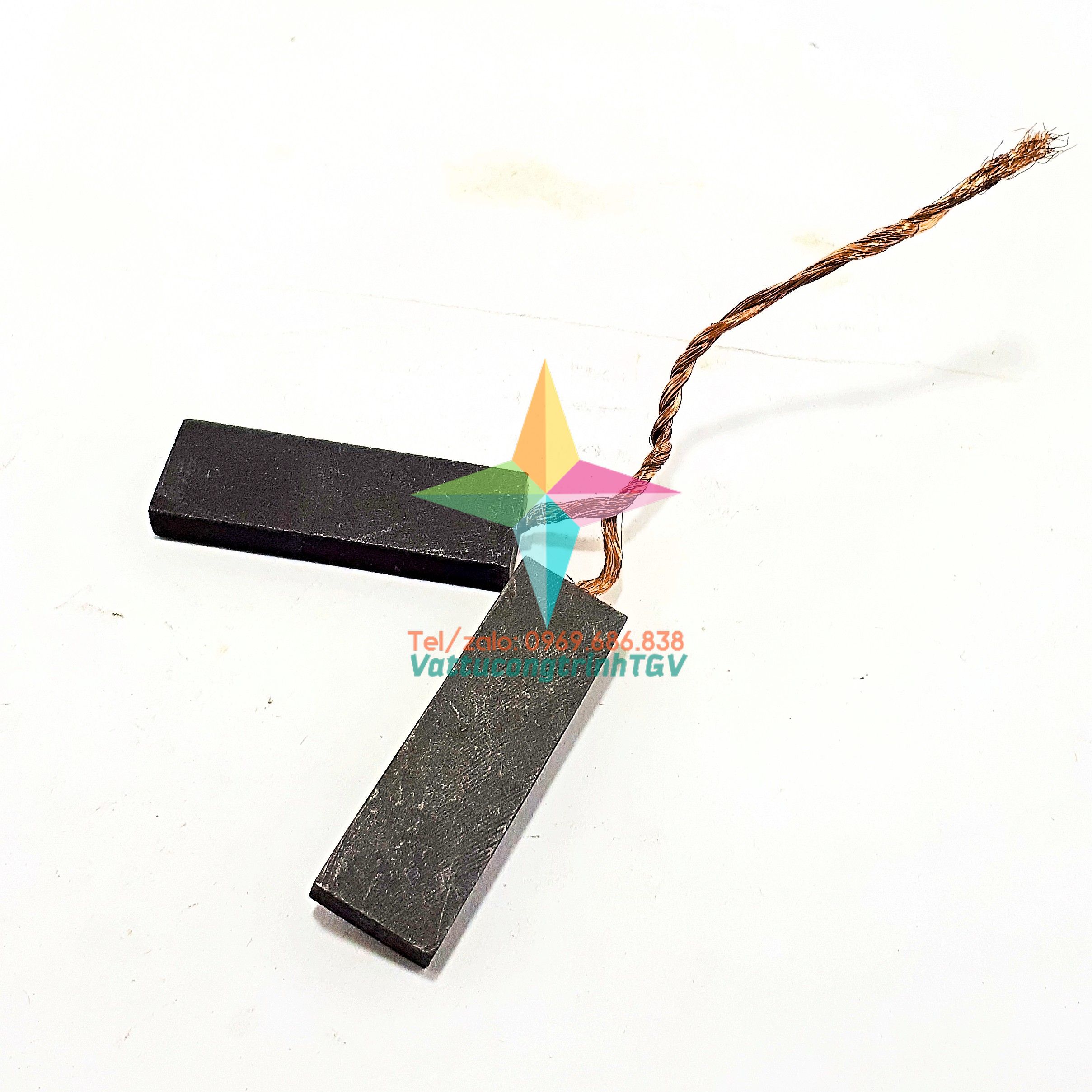 Đôi chổi than máy giăt KT 40mm x 13mm x 5mm