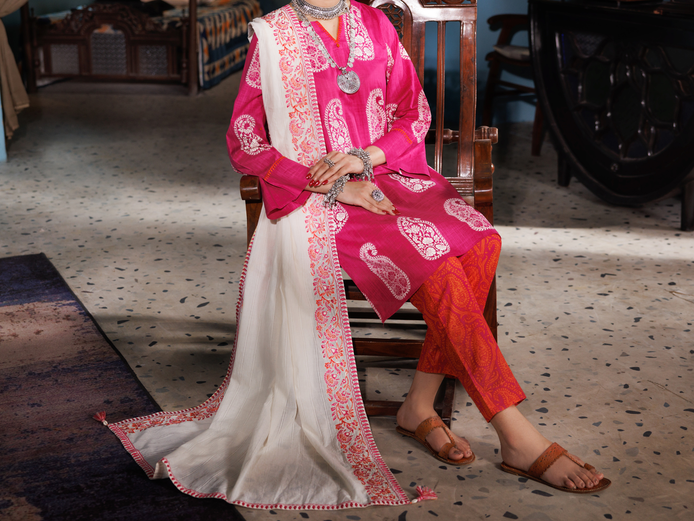 Almirah Women Stitched 3 Piece ALP-3PS-1920/S FB-1920A | Daraz.pk