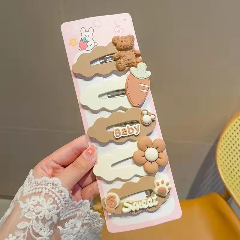 kẹp tóc xinh hot trend cho bé