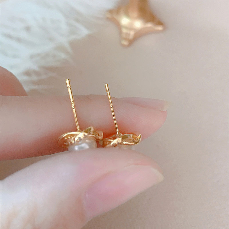 %E3%80%90Factory%20prices%E3%80%91Zhiyi%20Freshwater%20Earrings%20Women's%20Retro%20French%20Elegant%20High-end%20Stud%20Earrings%20-%20Image%204