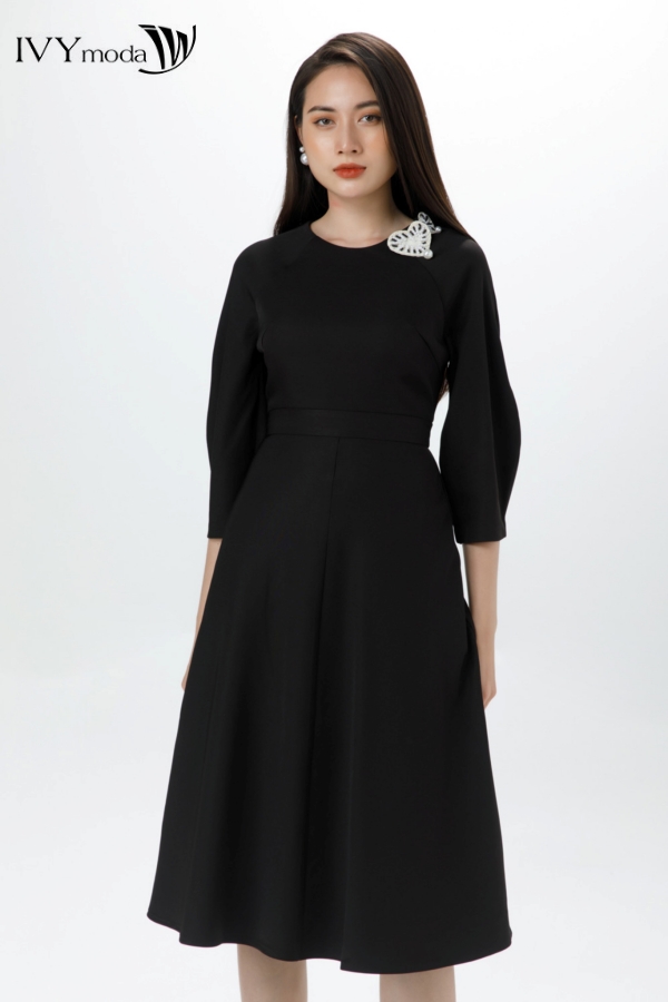 Đầm phối trái tim ngọc trai IVY moda MS 48M7106