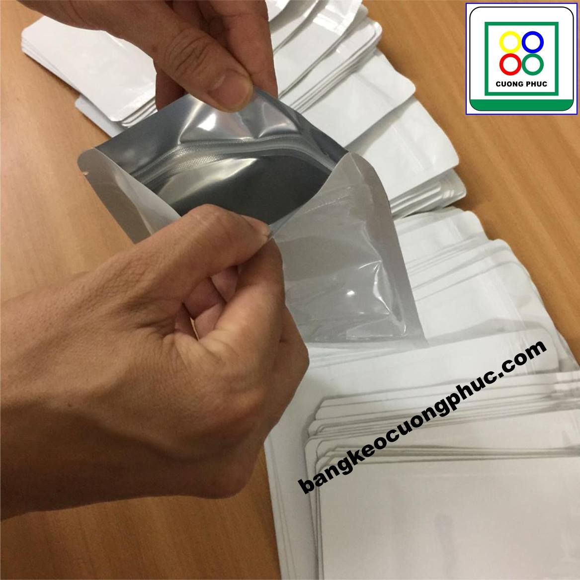 TÚI ZIP 2 MẶT TRẮNG SỮA