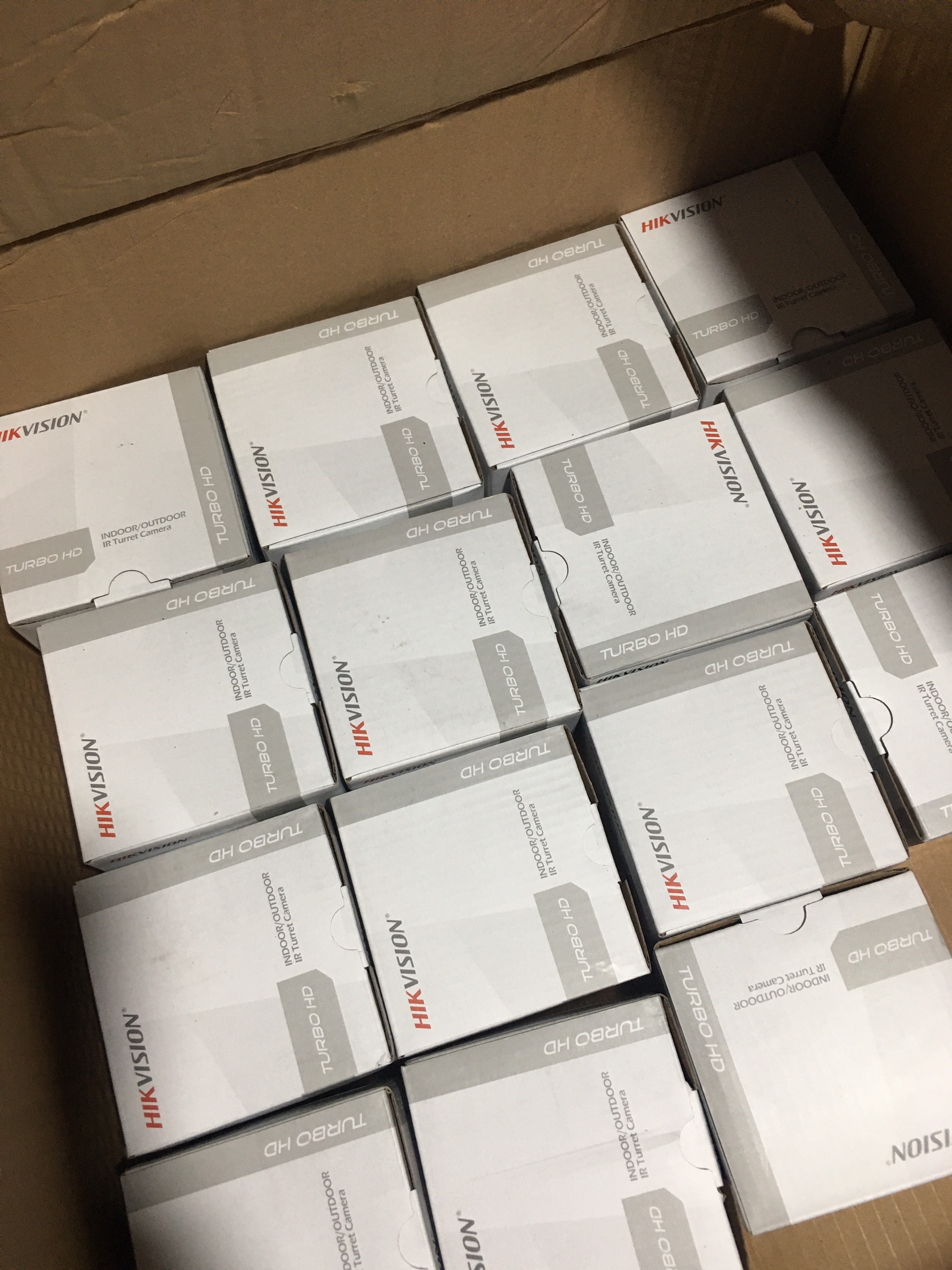 Camera Hikvision DS-2CE56B2-IPF 2.0 Megapixel