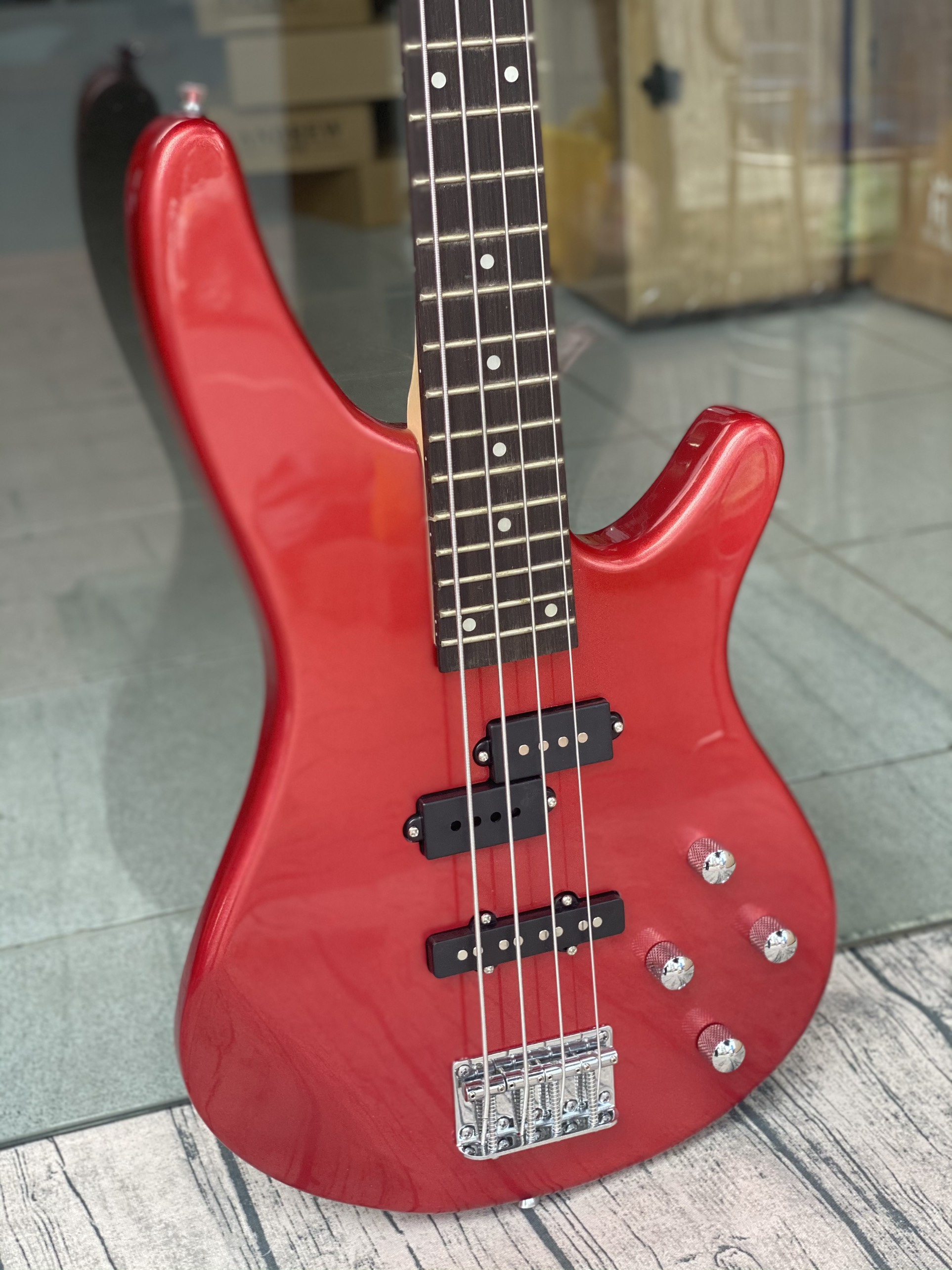 Đàn Guitar bass điện Dallas 3 mobin