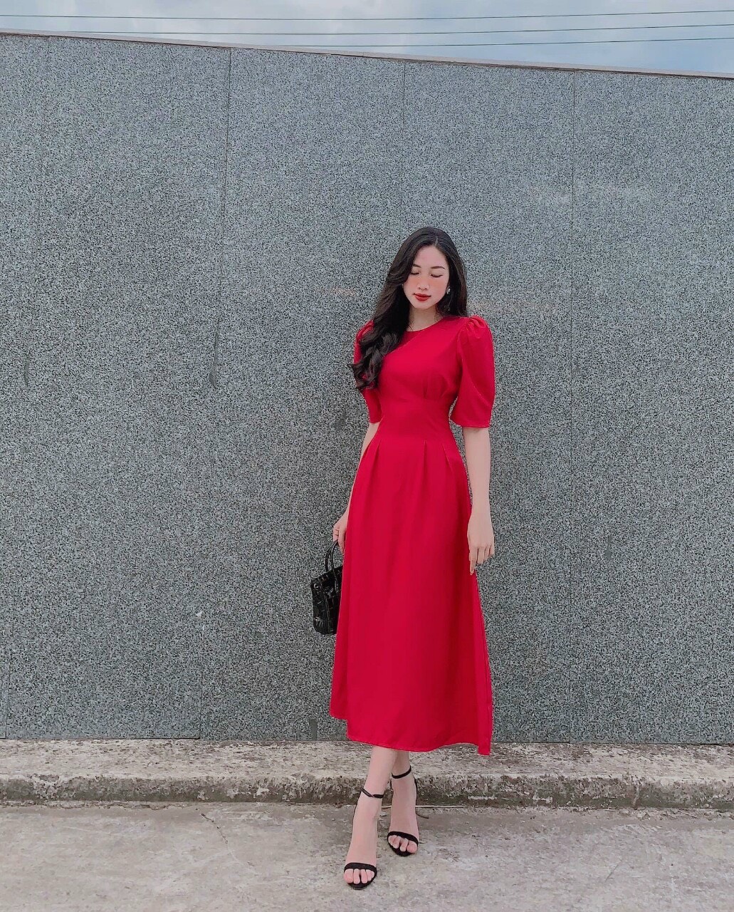 Đầm Midi cổ tròn chít eo 2 dáng váy