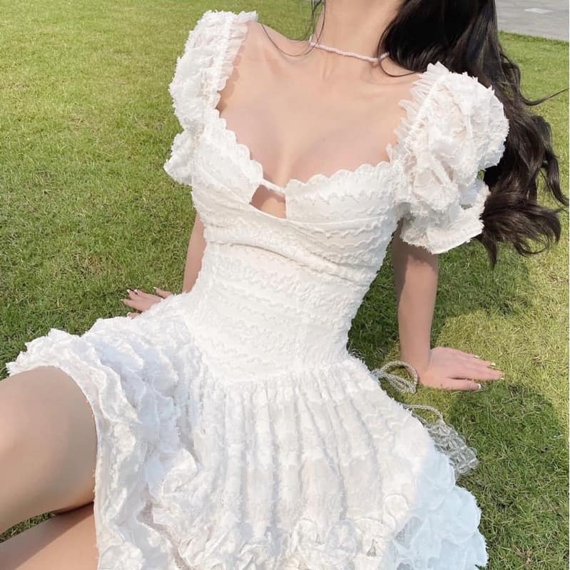 [HÀNG ĐẸP] Đầm Trắng Hoa Nổi Cổ U Viền Bèo