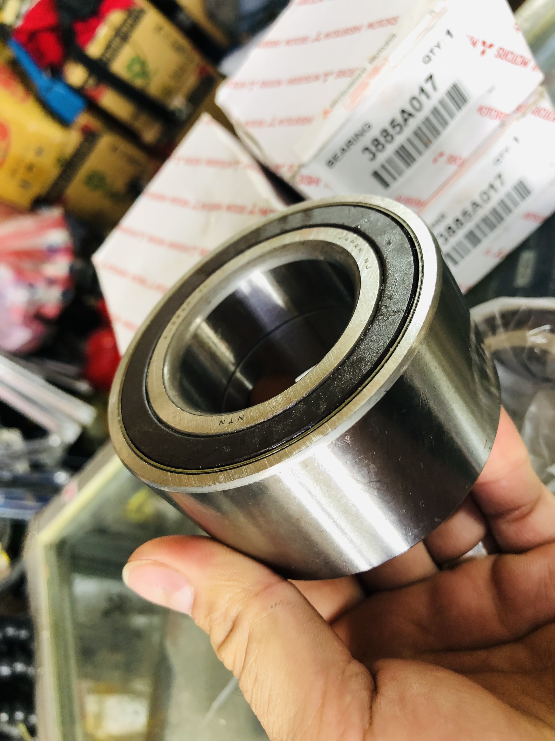 BẠC ĐẠN BÁNH TRƯỚC MITSUBISHI XPANDER