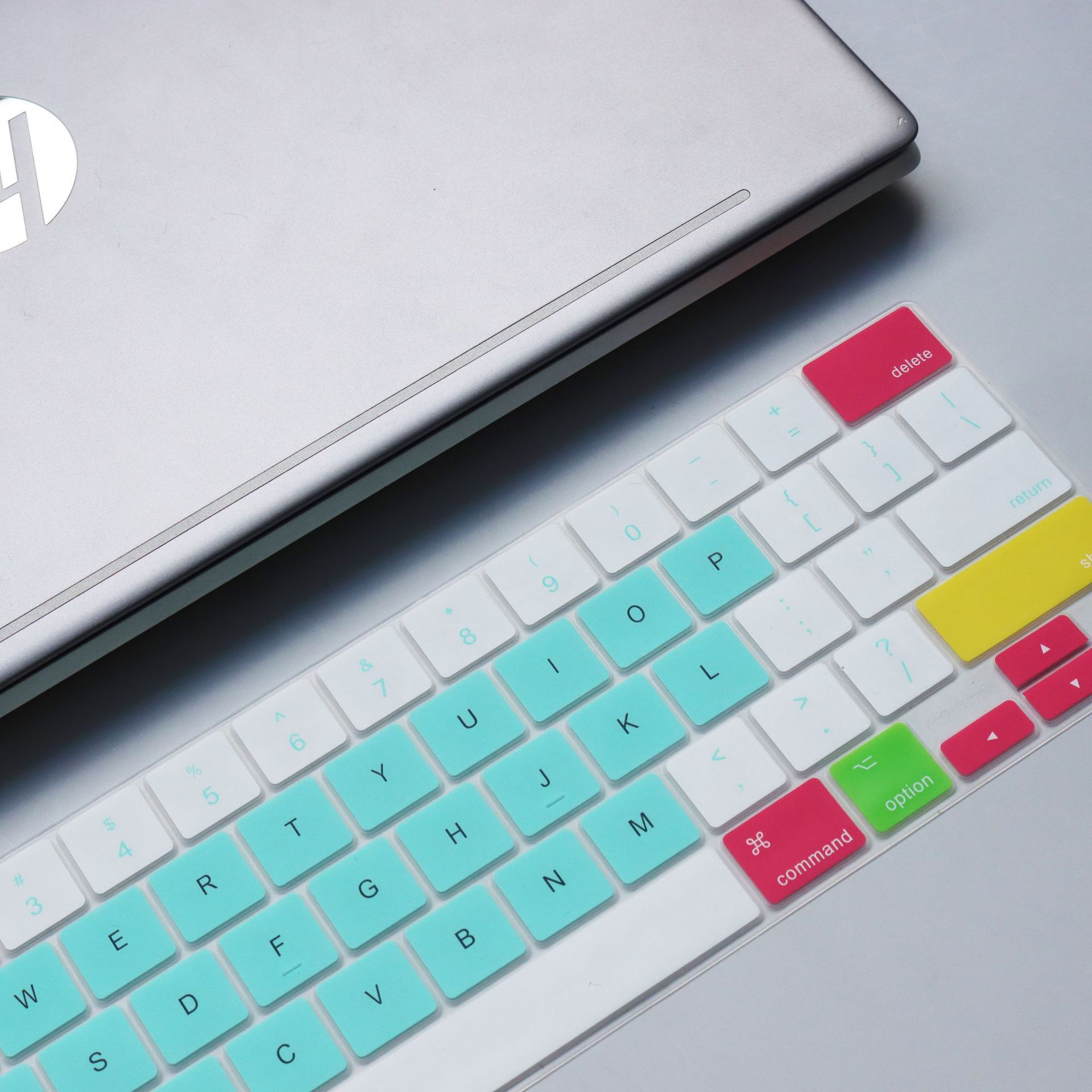 Applicable%20to%2013.3%20Apple%20MacBook%20Pro%20keyboard%20membrane%20M2%20laptop%20A2251A2338/2289%20-%20Image%203