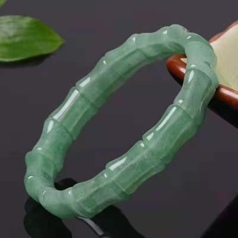 Natural Dongling jade hand raft bamboo section Light green jade