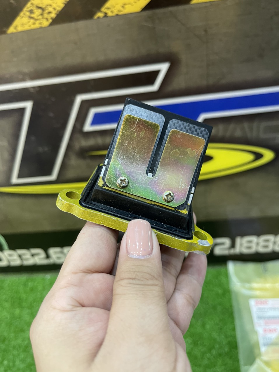 Lưỡi gà cacbon sport - xipo - rgv - satria