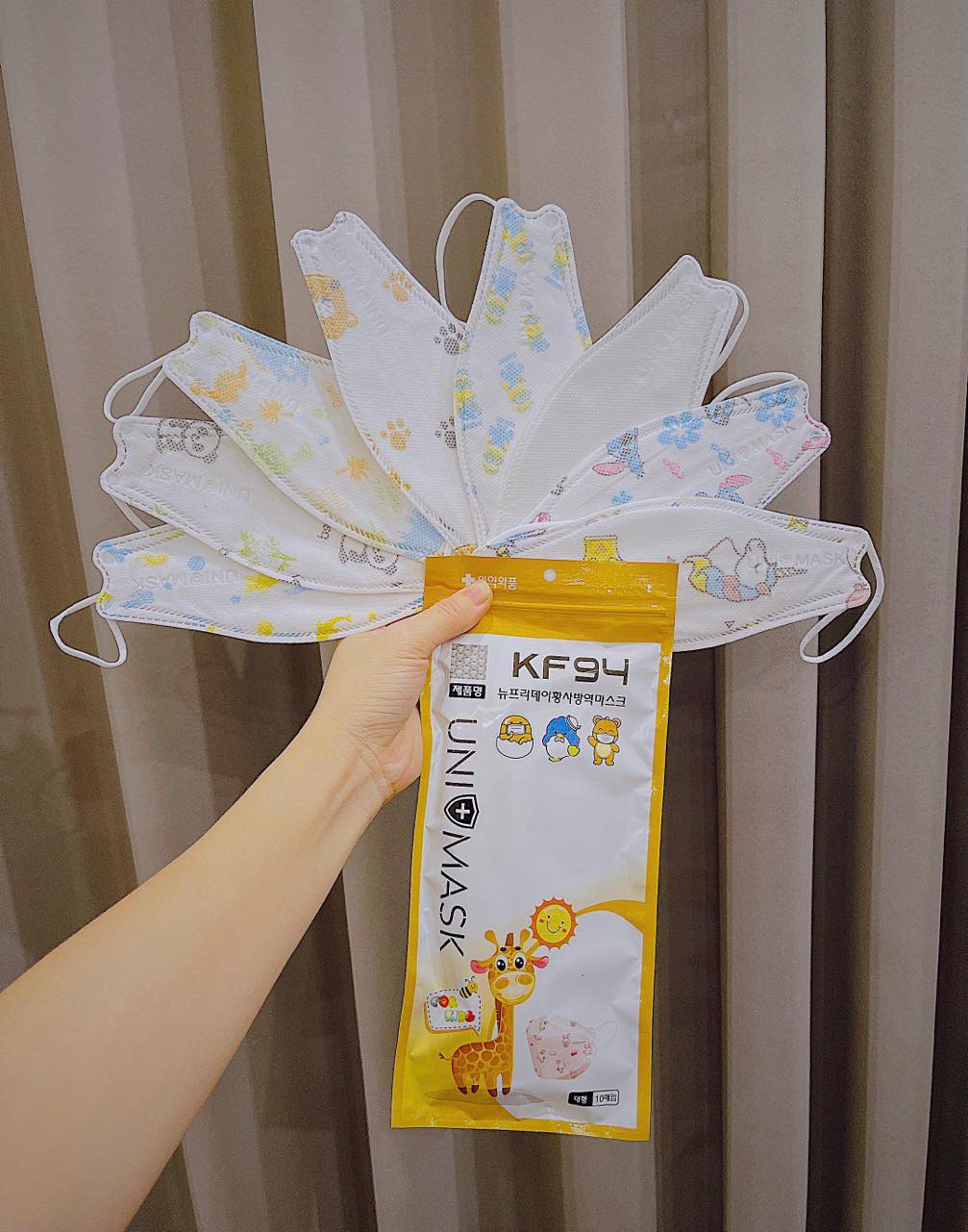 COMBO 50c Khẩu Trang Cho Bé 4D KF94 UNIMASK ( 3-8 tuổi )