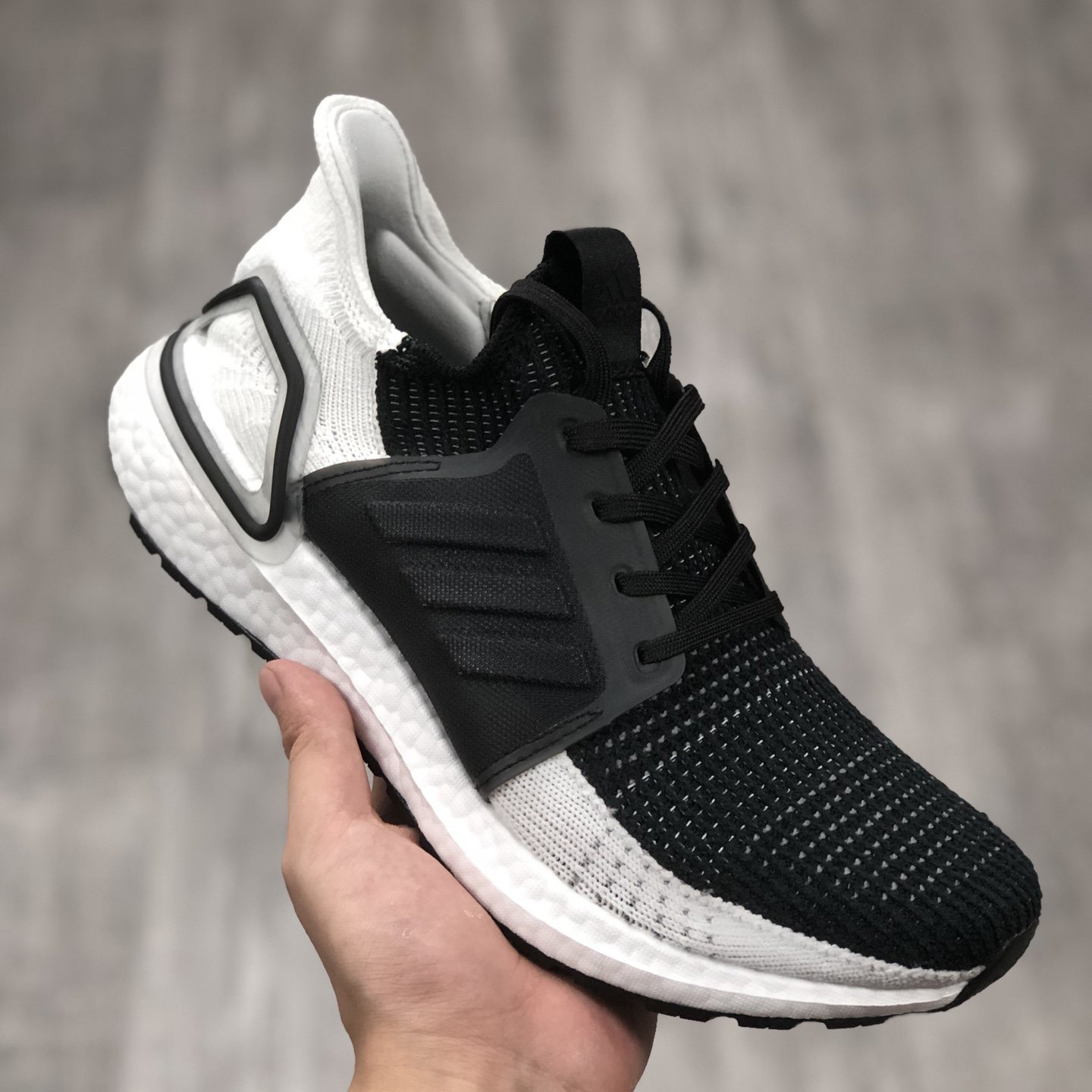 adidas ultra boost 19 black white
