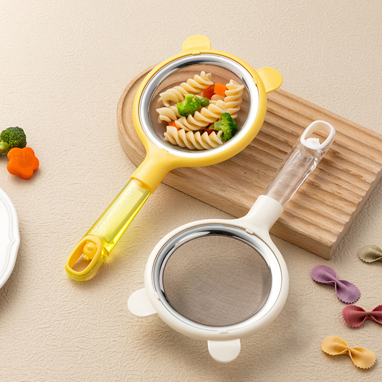 Xiaxuannai Mesh Filter Strainer Mesh Strainer with Plastic Handle Versatile Kitchen Strainer with Plastic Handle Ideal for Baking Cooking and Straining Food Grade Flour Sifter Infant Food Colander Coffee Tea
