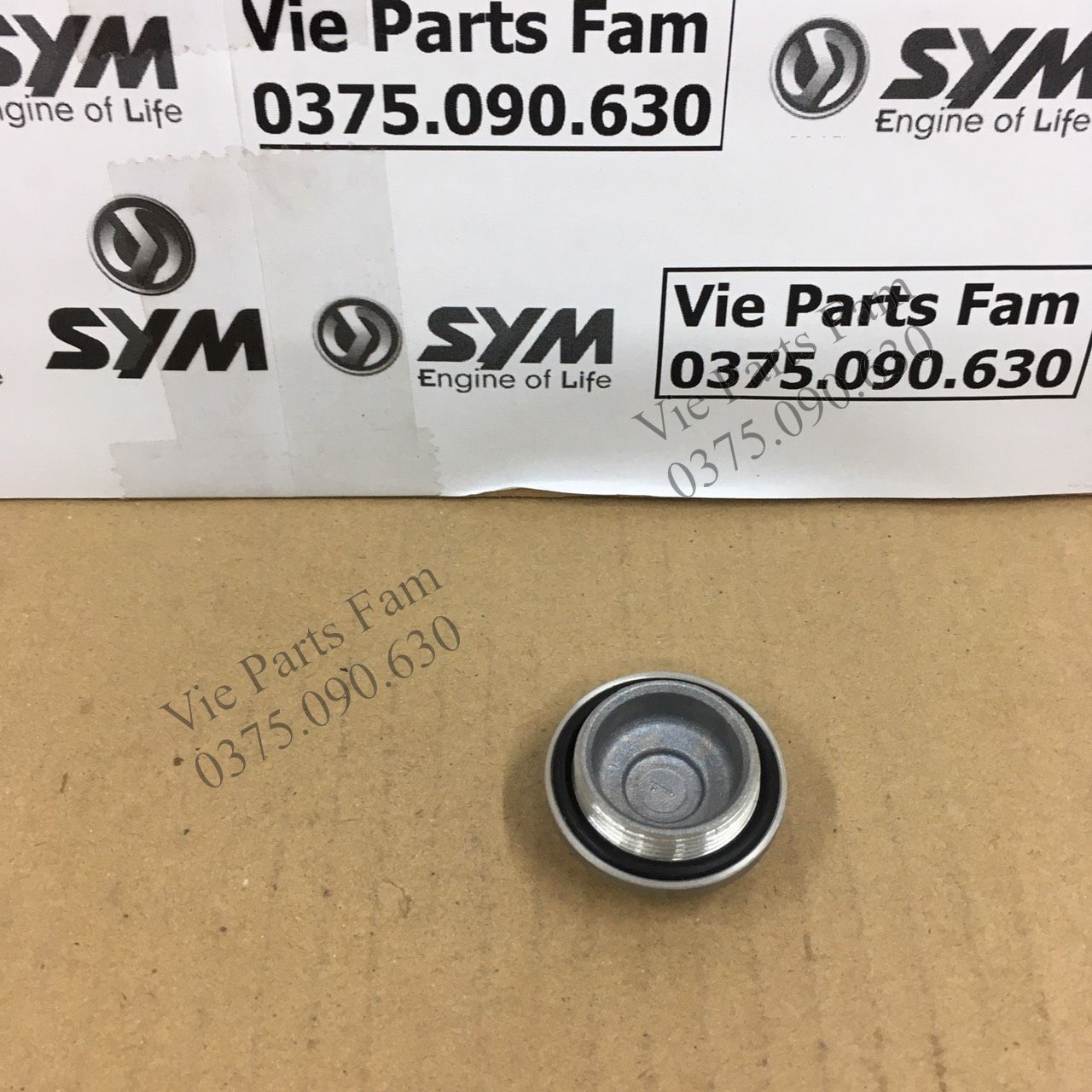 Nắp xả nhớt attila sym, hàng din sym mới 100%