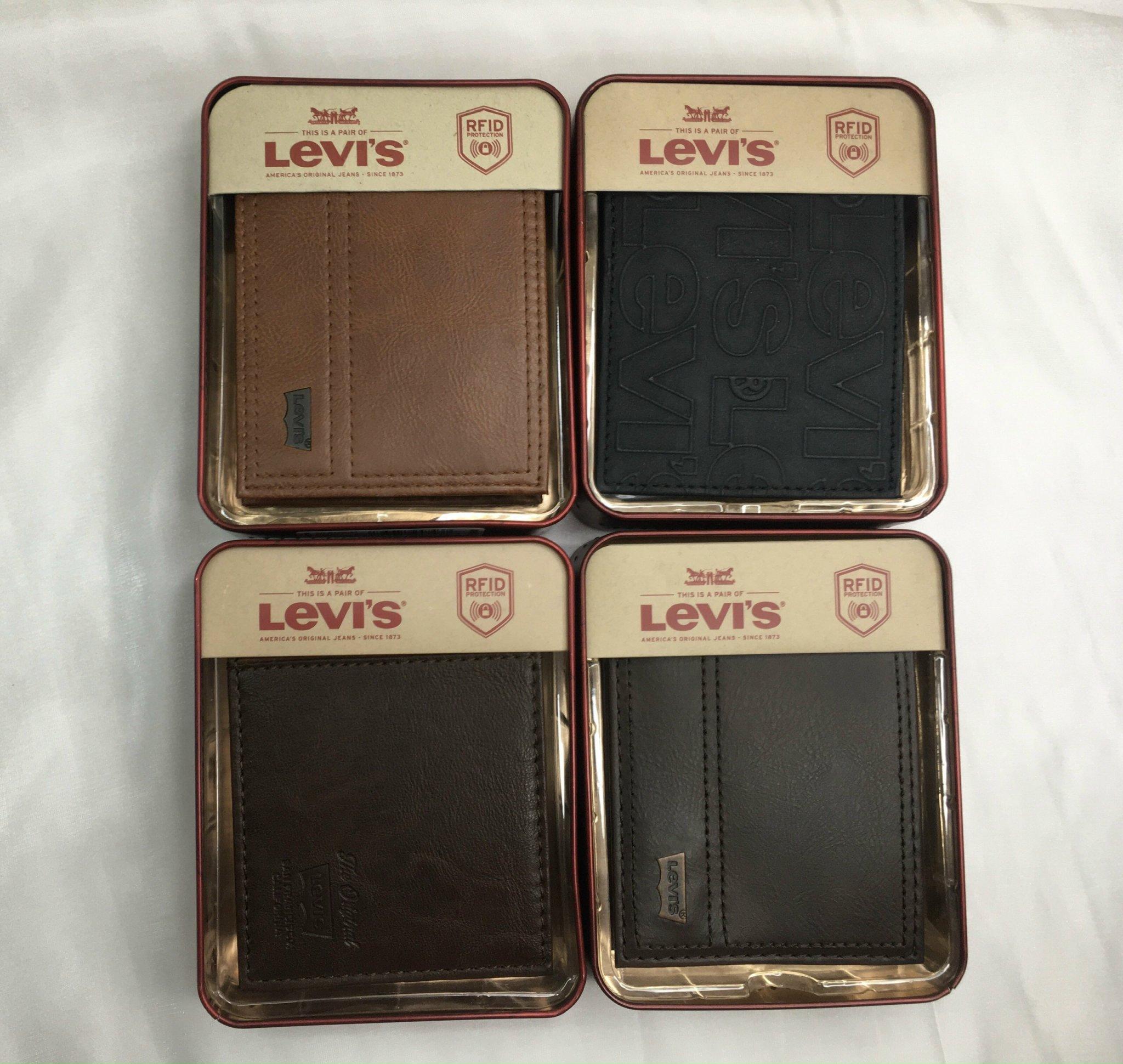 Bóp ví Nam Levi's - Hàng USA