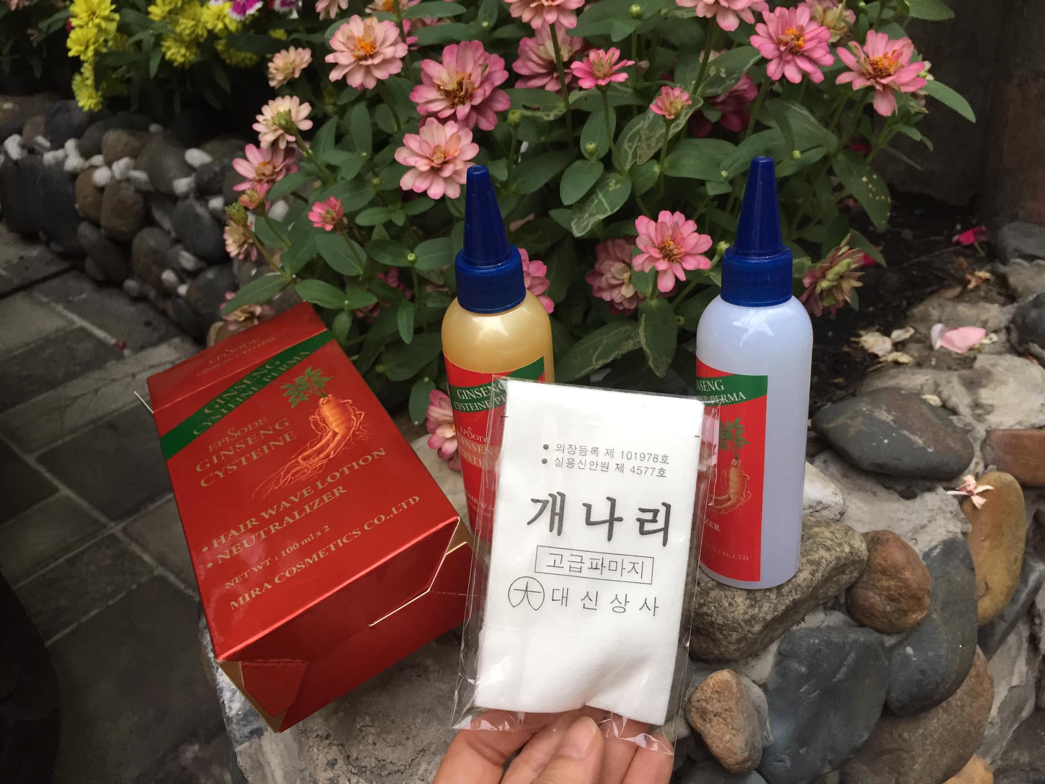 Set gel MIRA uốn dập chiết xuất Nhân Sâm 100 ml * 2 chai tặng giấy uốn lạnh