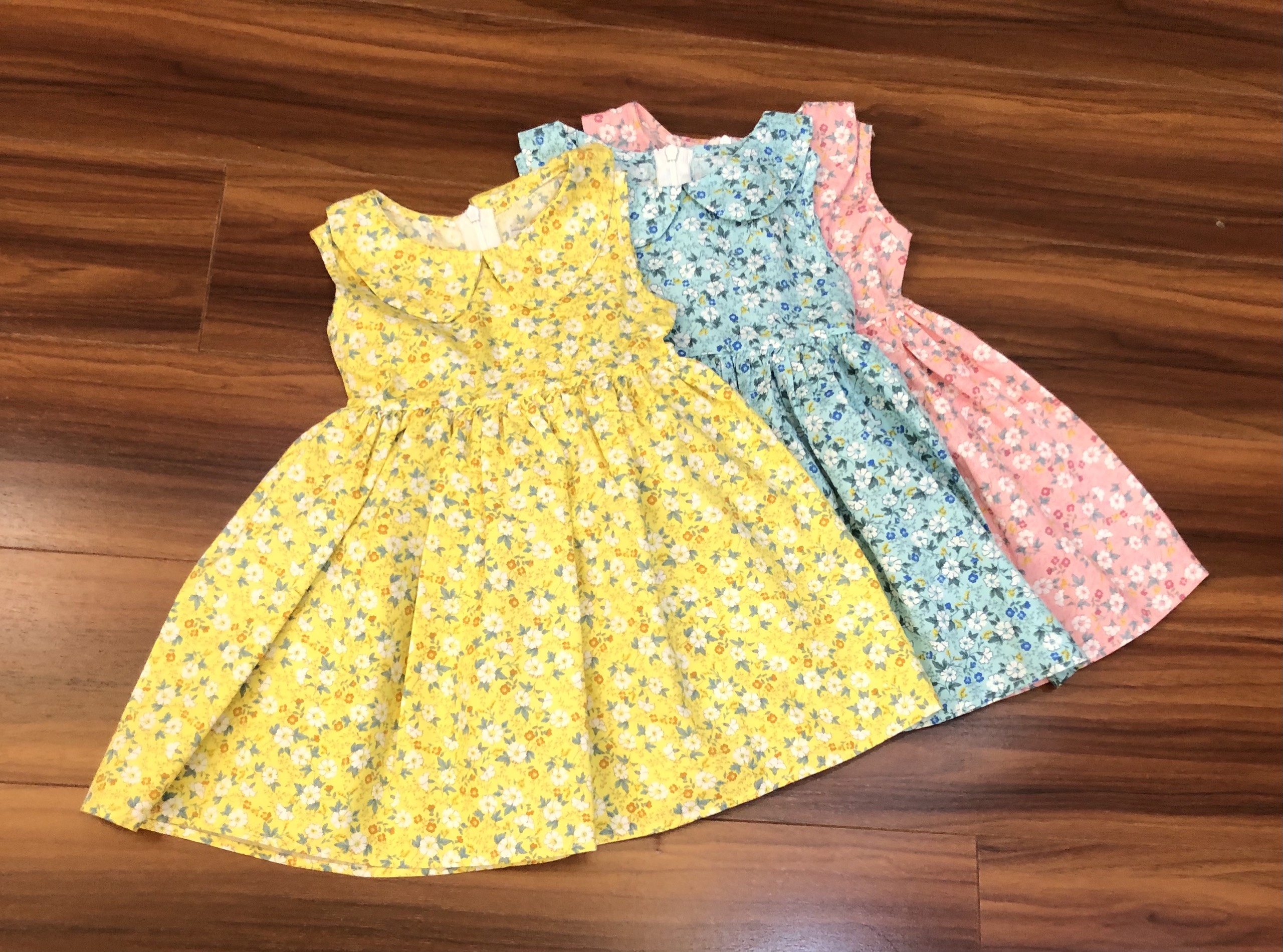 Váy Kate vải thô xuất dư bé gái