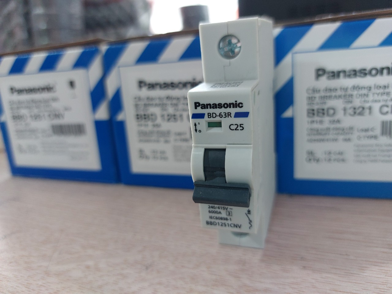 Át tép Panasonic 1P 25A/32A Aptomat