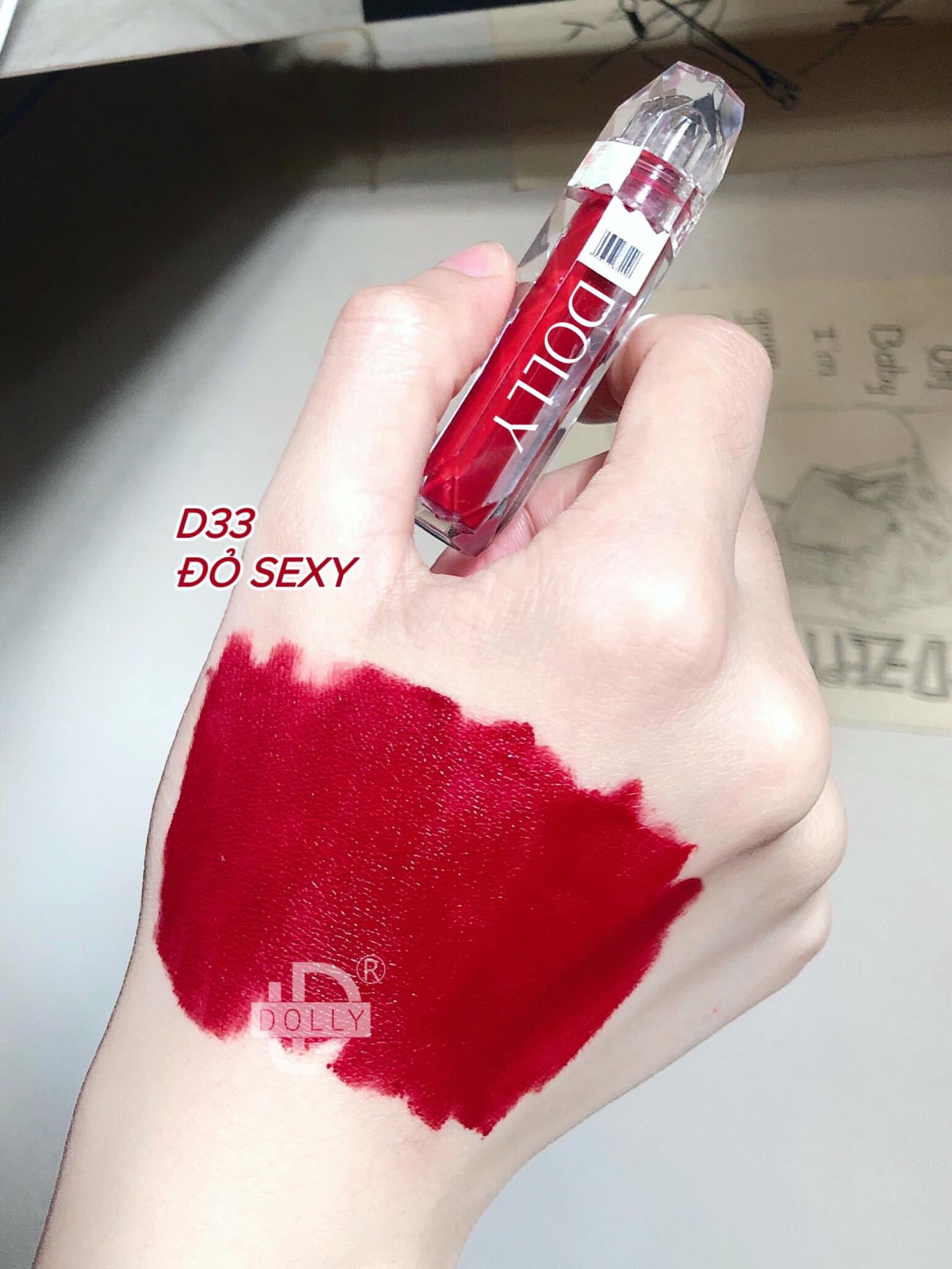 Son kem lì siêu mịn môi DOLLY DIAMOND [Màu Đỏ sexy]