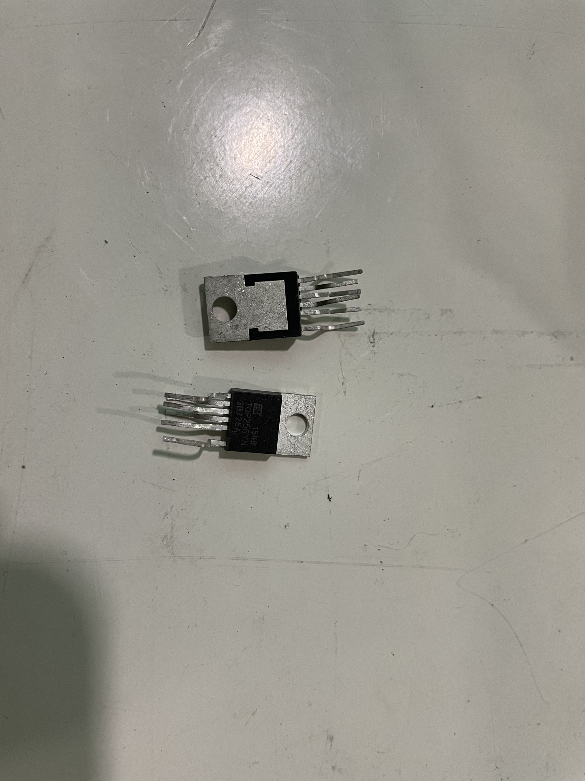 *** Combo 2 chiếc IC nguồn IC TOP 256YN
