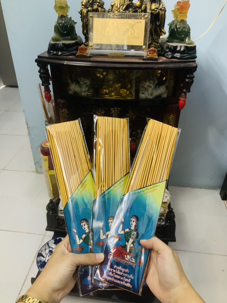 [HCM]Nhang thần tài nhập khẩu thái lan 79 cây