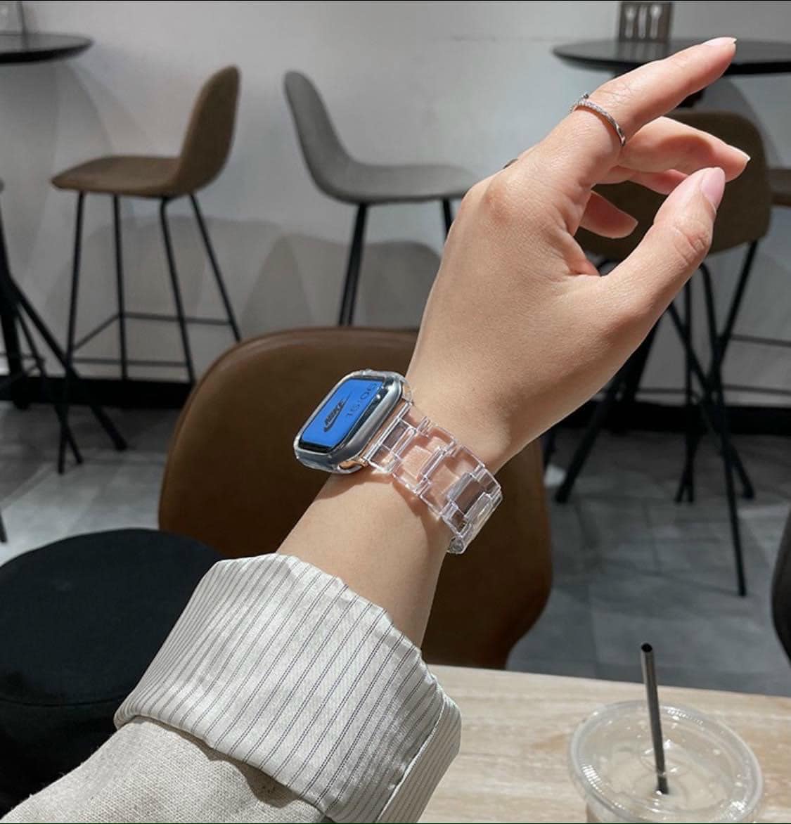Dây đeo Apple Watch trong suốt