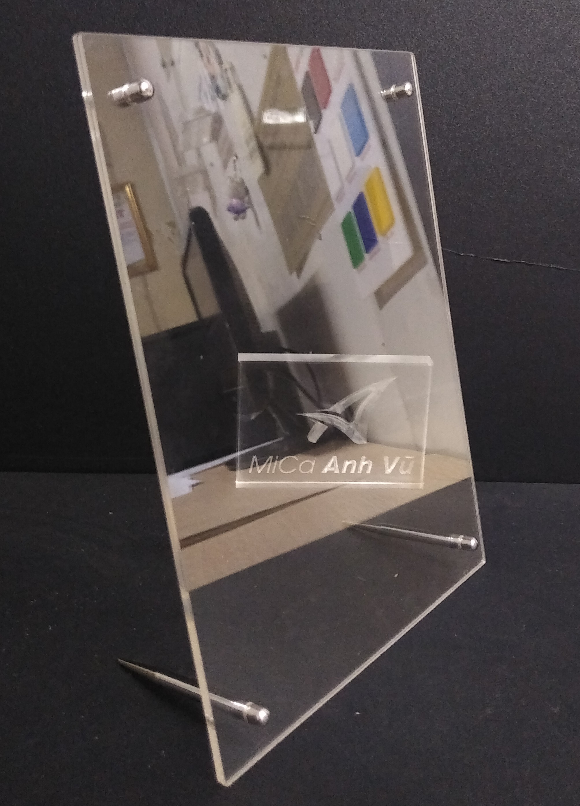 Khung ảnh mica để bàn khổ A6