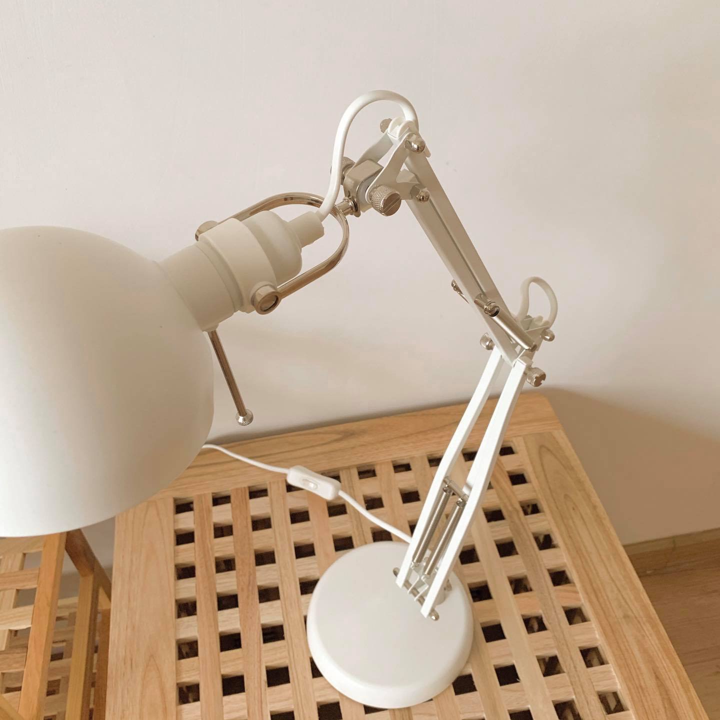 Đèn bàn ikea 01