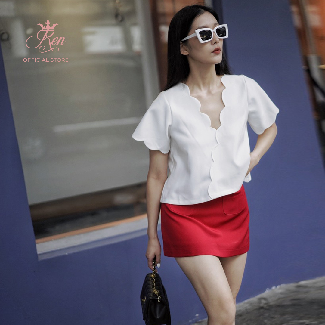 REN BY TEE - Áo Cổ Cánh Hoa Tay Ngắn
