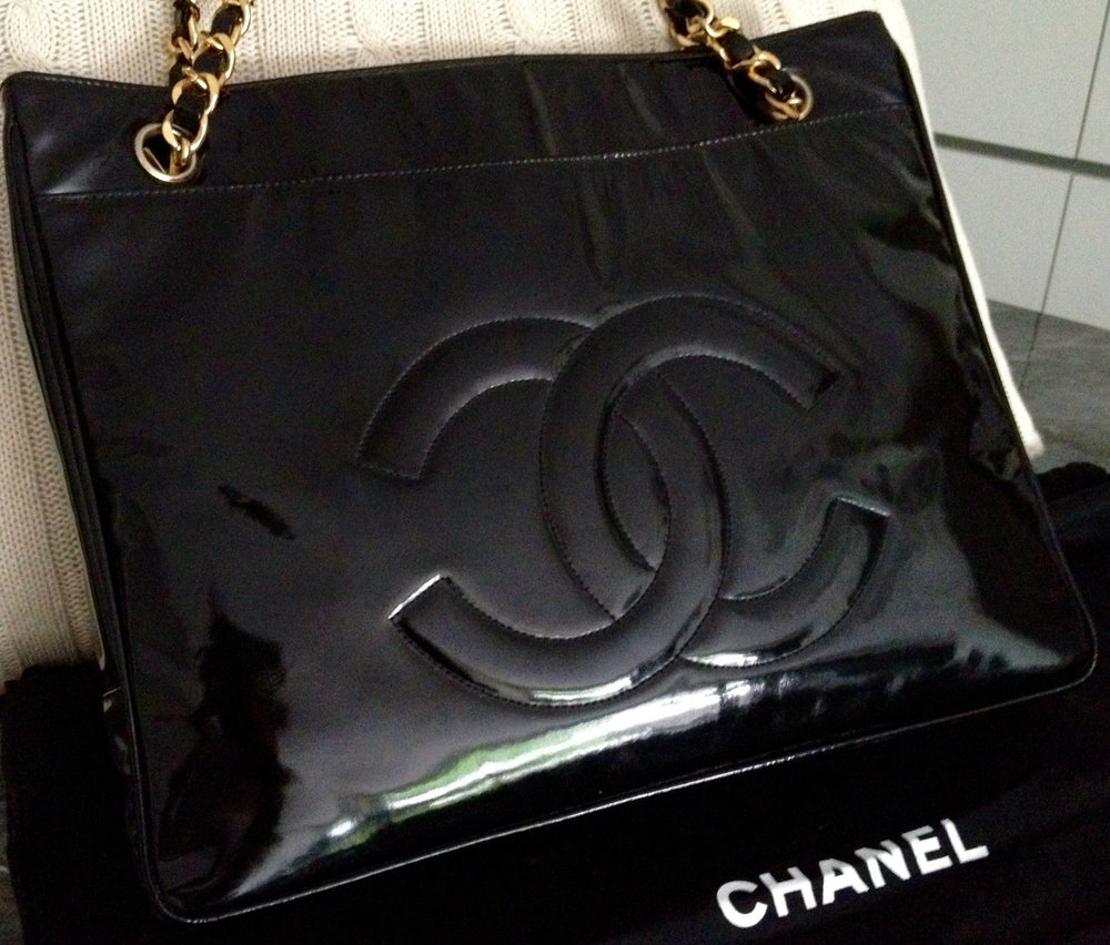 Sold - 100% Classic Chanel Black Patent Leather Big Cc Gold Chain 12  Shopper Tote Bag | Lazada Singapore