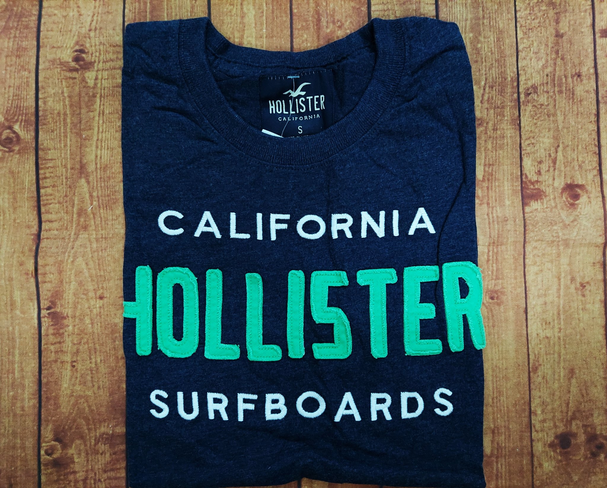 Áo thun Hollister Navy CALI SURF