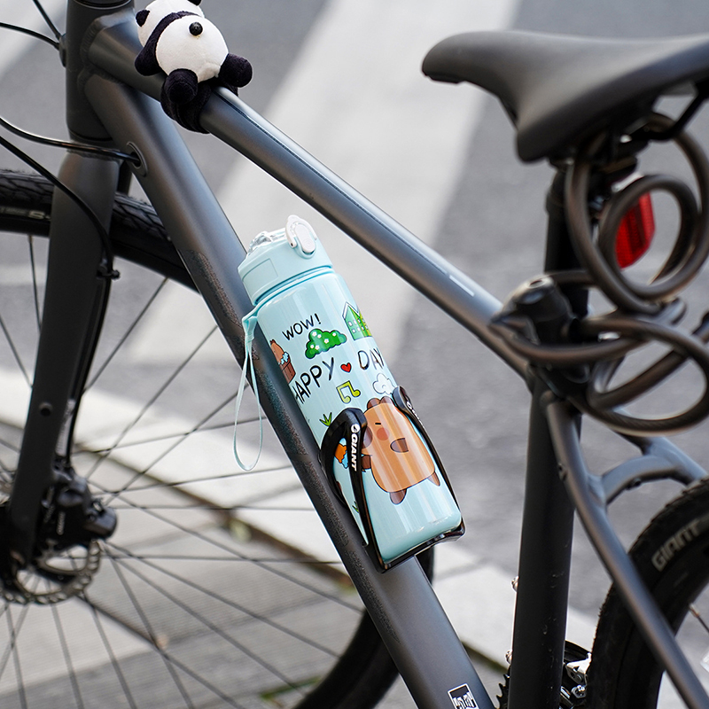 750ml%20Capibara%20Water%20Bottle%20Leakproof%20Cute%20Drink%20Bottle%20With%20Straw%20And%20Carry%20Strap%20For%20Outdoor%20Camping%20Sports%20&%20Fitness%20BPA%20Free%20-%20Image%203