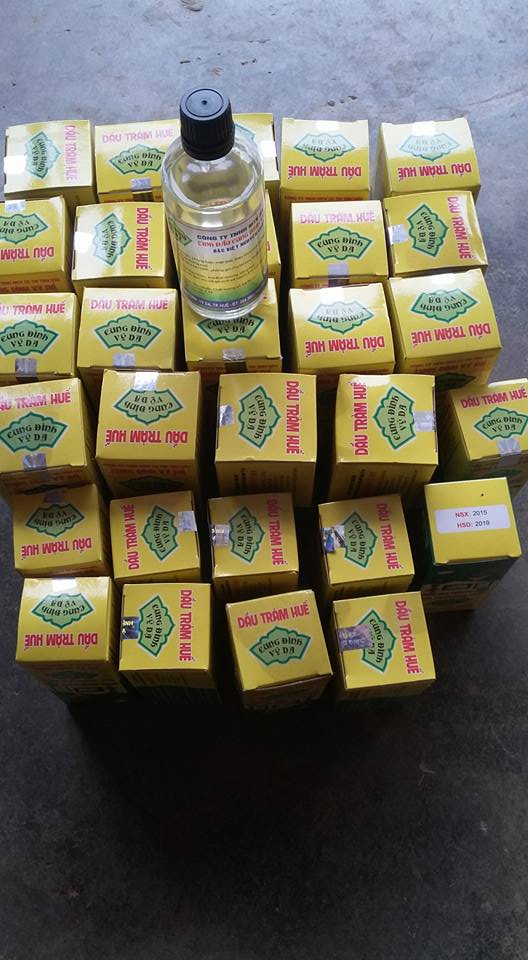 Dầu tràm Cung đình vỹ dạ 50ml ( chính hãng loại nguyên chất , ĐẶC SẢN HUẾ )