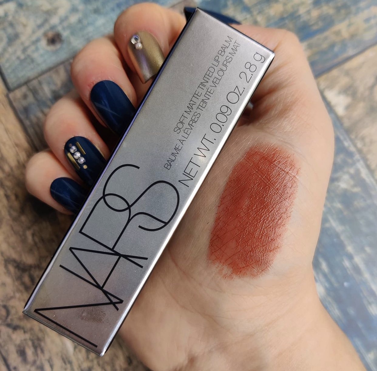 Son Nars 𝐒𝐎𝐅𝐓 𝐌𝐀𝐓𝐓𝐄 𝐓𝐈𝐍𝐓𝐄𝐃 𝐋𝐈𝐏 𝐁𝐀𝐋𝐌 vỏ bạc màu TOUCH ME và WHIP LASH