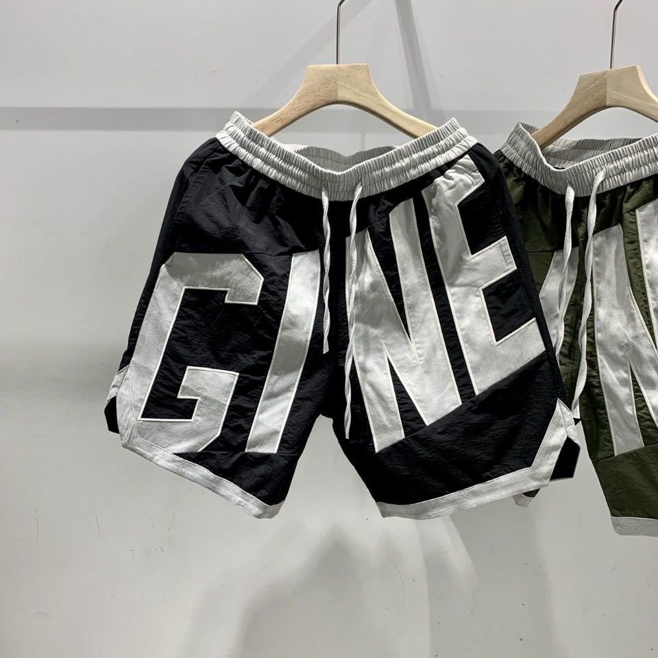 Fashionable black and white patchwork capris letter printed men's American casual and sports shorts