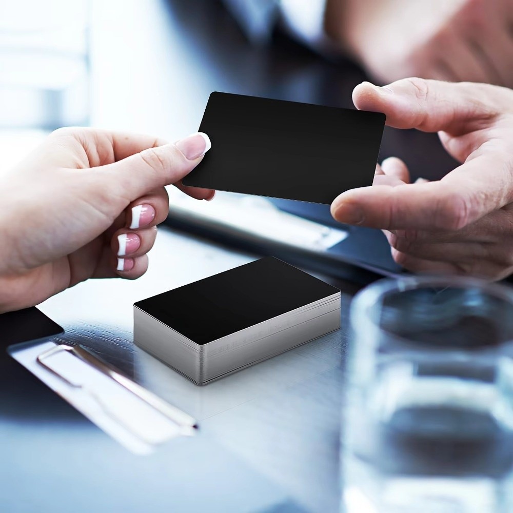300%20pcs/set%20Metal%20Portable%20Aluminium%20Business%20Card%2086%2054mm%20Engraving%20Area%200.2mm%20Thickness%20Blank%20Business%20Card%20Black%20Color%20DIY%20Laser%20Engraving%20Blanks%20CNC%20Laser%20Engraving%20Machine%20-%20Image%204