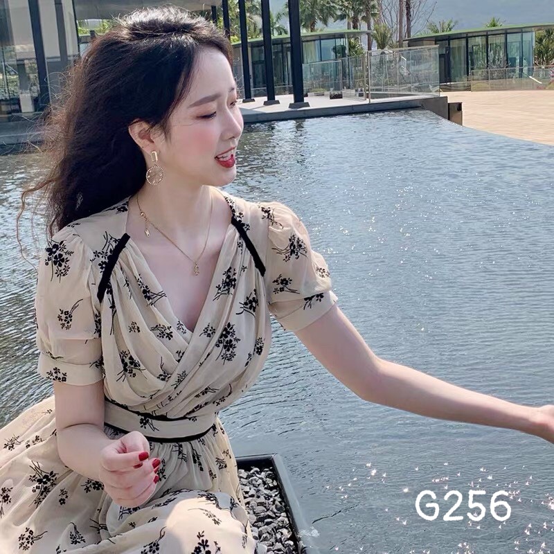 Đầm xoè nữ voan lụa cổ tim dạo phố g256