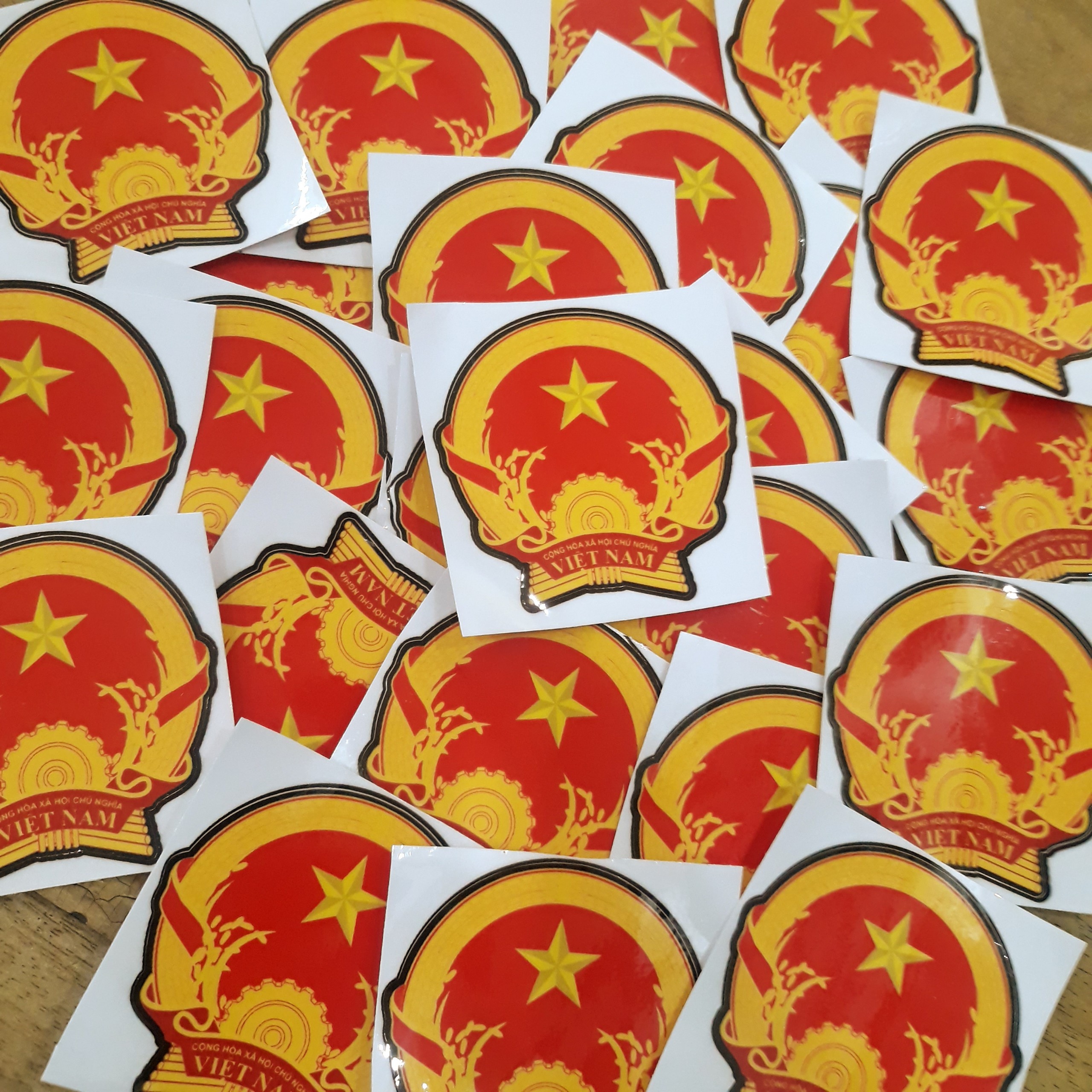 Sticker Quốc Huy, Tem Logo Đảng, Tem Quốc Dân Dán Laptop, Điện Thoại thumbnail