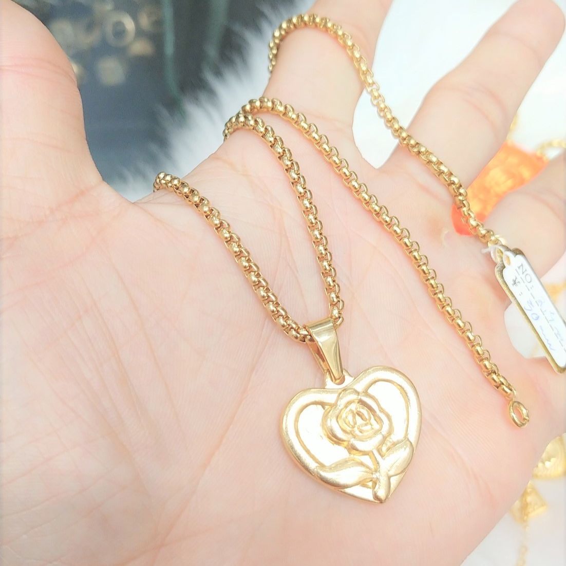 (Có ký hiệu- Không đen) Dây Chuyền Trái Tim Hoa Hồng Titanium Cao Cấp- Dùng lâu dài tắm rửa thoải mái không đen