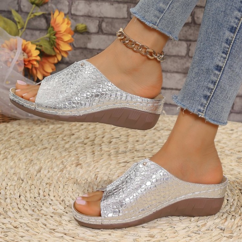 【Support-Cod】 Gold & Silver Wedge Sandals Women Summer Retro Clip-Toe Platform Thick Bottom Gladiator Shoes 43Plus.