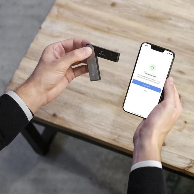 Ví lạnh Ledger Nano X cao cấp