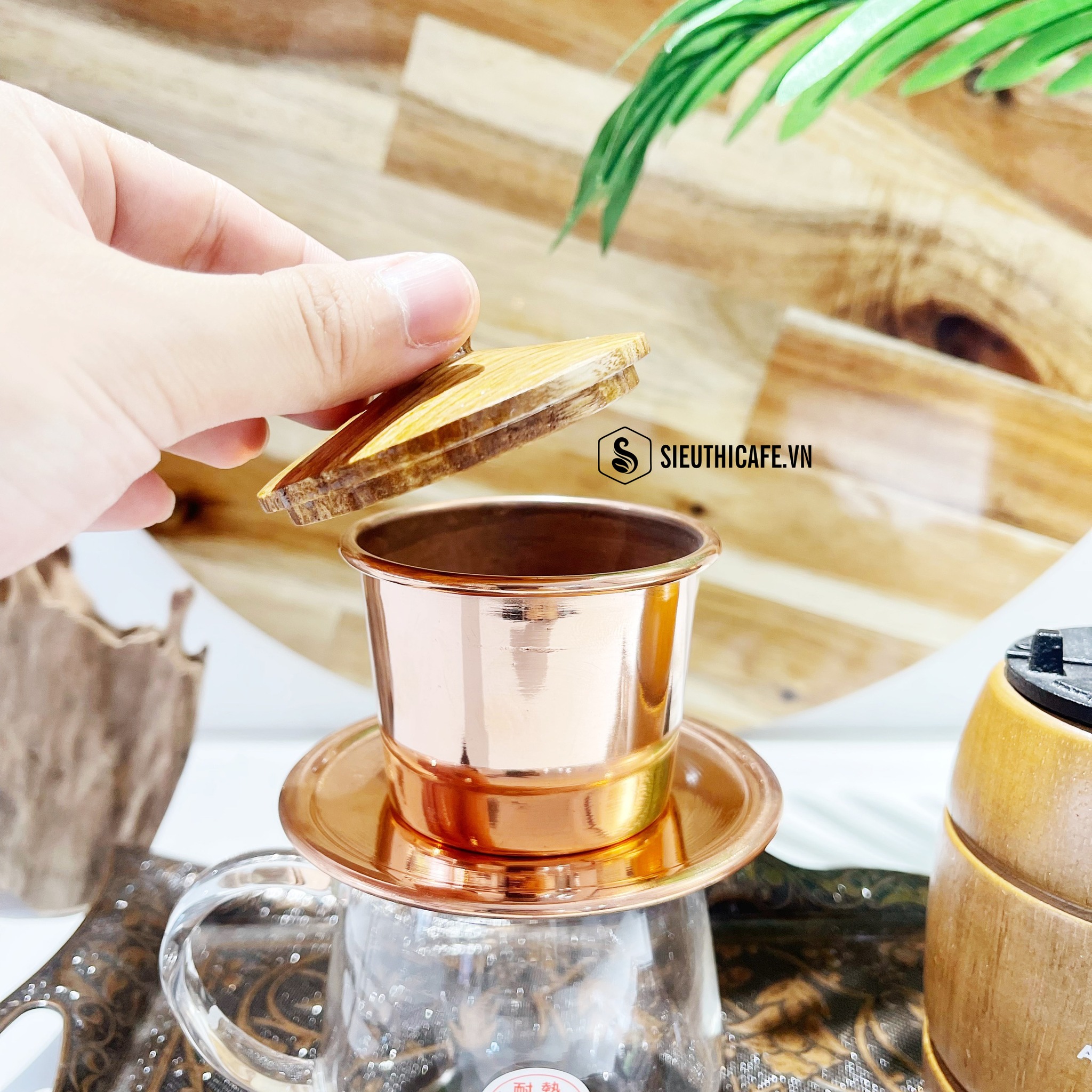 PHIN VIỆT NAM PHA CÀ PHÊ BẰNG ĐỒNG