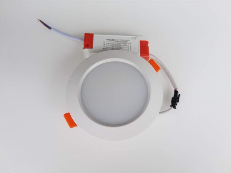 Đèn Led âm trần 7W kính đục, đổi 3 màu