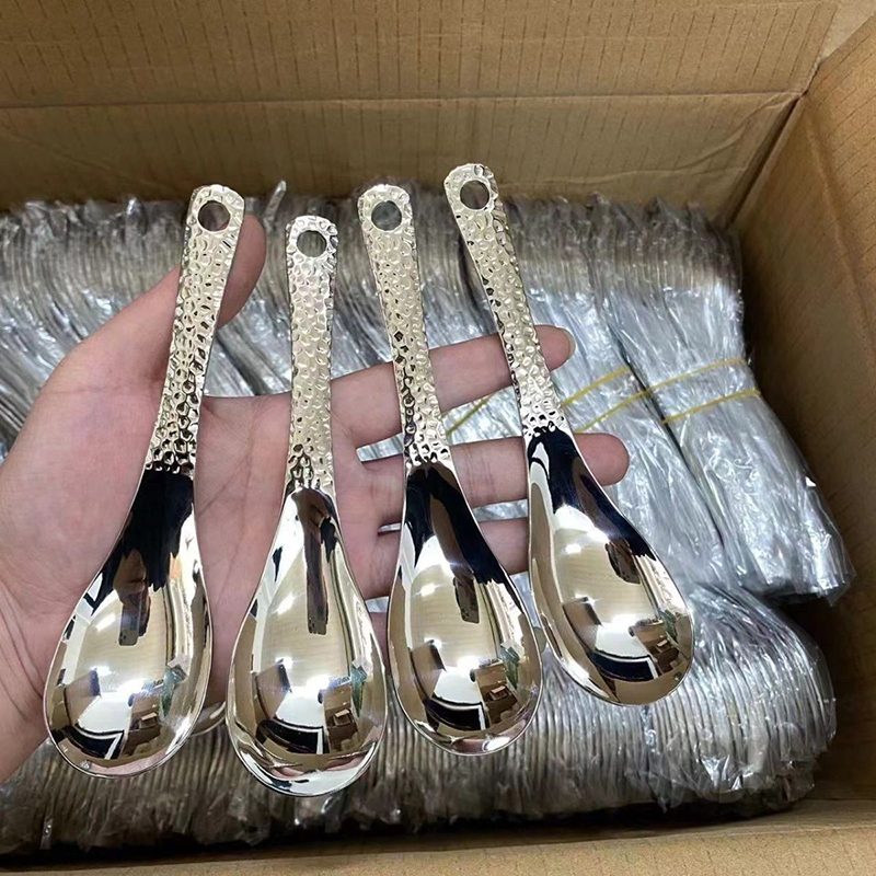 Stainless%20Steel%20Soup%20Spoon%20Deepen%20Large%20Capacity%20Spoon%20Silver%20Mirror%20Polished%20Flatware%20Soup%20Rice%20Home%20Kitchen%20Tableware%20JINBING%20-%20Image%205