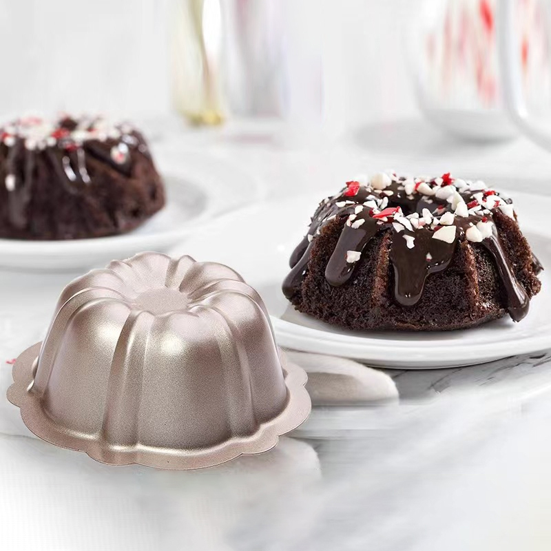 Kitchen%20accessories%201PCS%204inch%20Mini%20Cake%20Pan%20Nonstick%20Fluted%20Baking%20Mold%20Carbon%20Steel%20Flower%20Shape%20Tube%20Pan%20For%20Brownie%20Cupcake%20Pudding%20Muffin%20JUE%20-%20Image%206